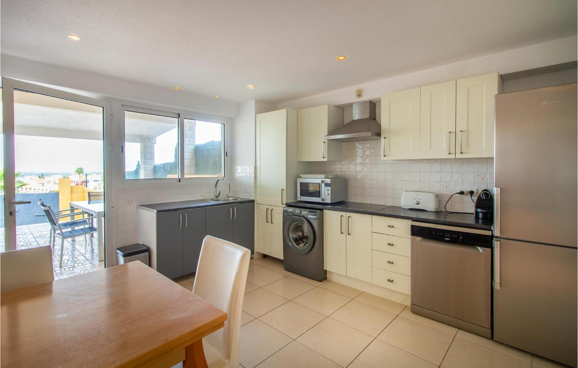 Beautiful Home In Gran Alacant With Kitchen Santa Pola Exteriér fotografie