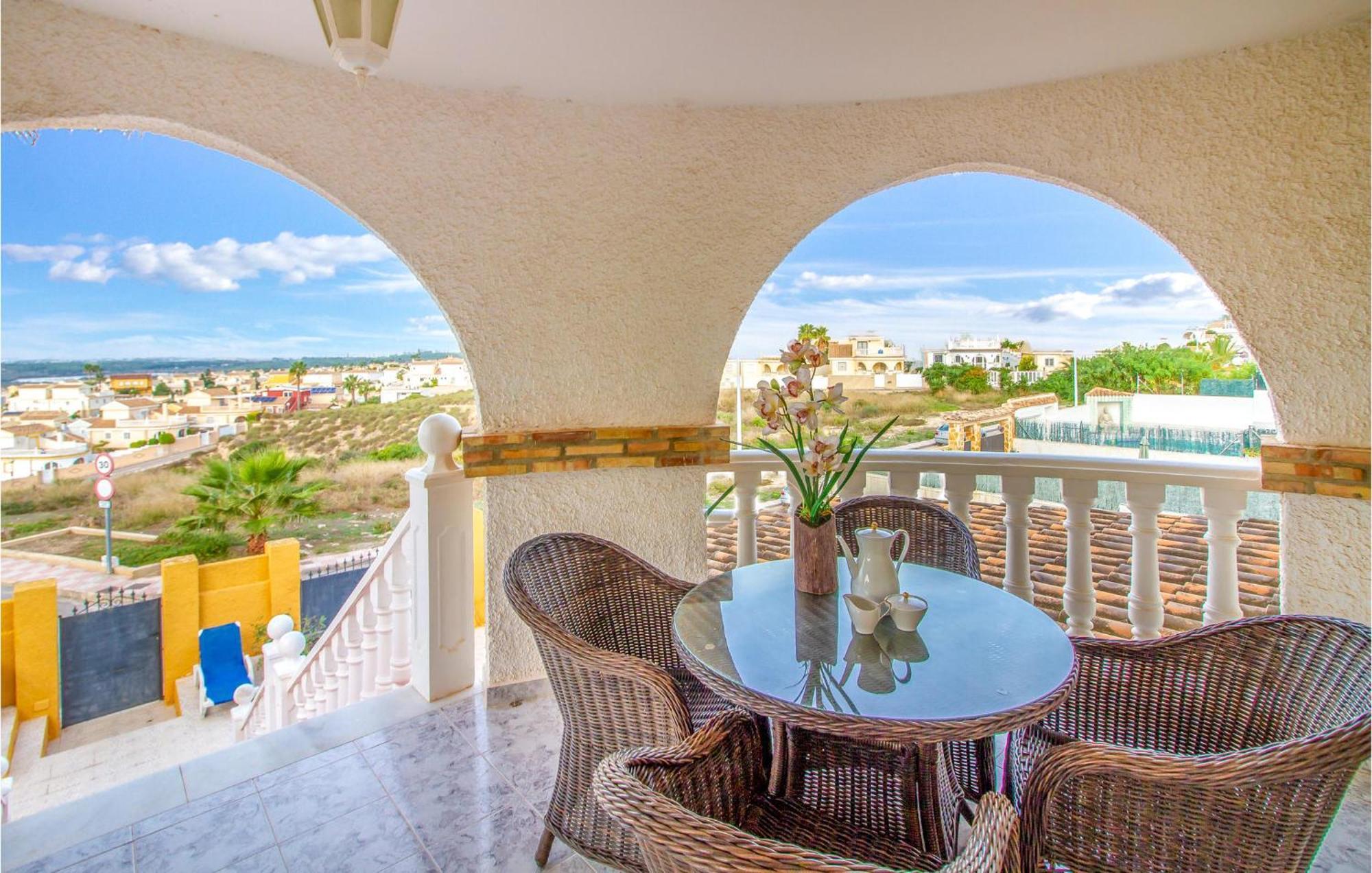 Beautiful Home In Gran Alacant With Kitchen Santa Pola Exteriér fotografie